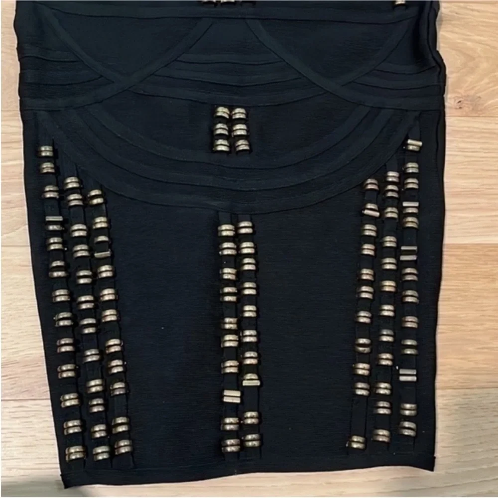 Chic Black Embellished Pencil Skirt
